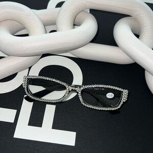 reader glasses +150 rinestones brand new beautiful
